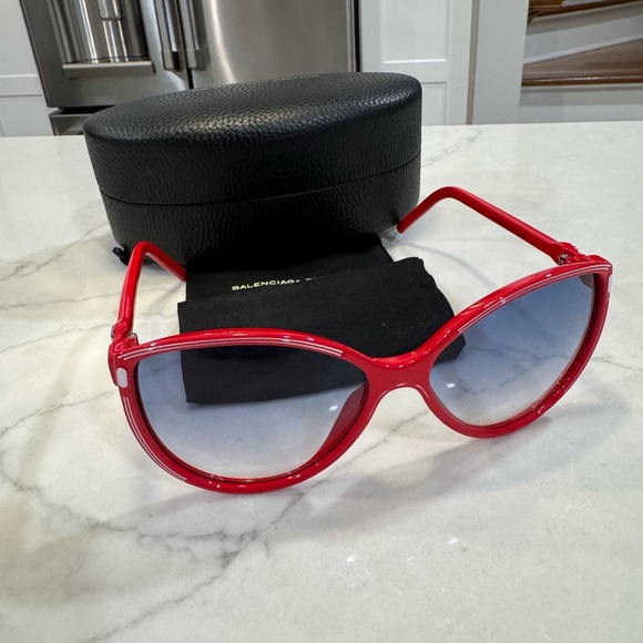 Balenciaga Bold Red Women's Glasses - Picture 4 of 4